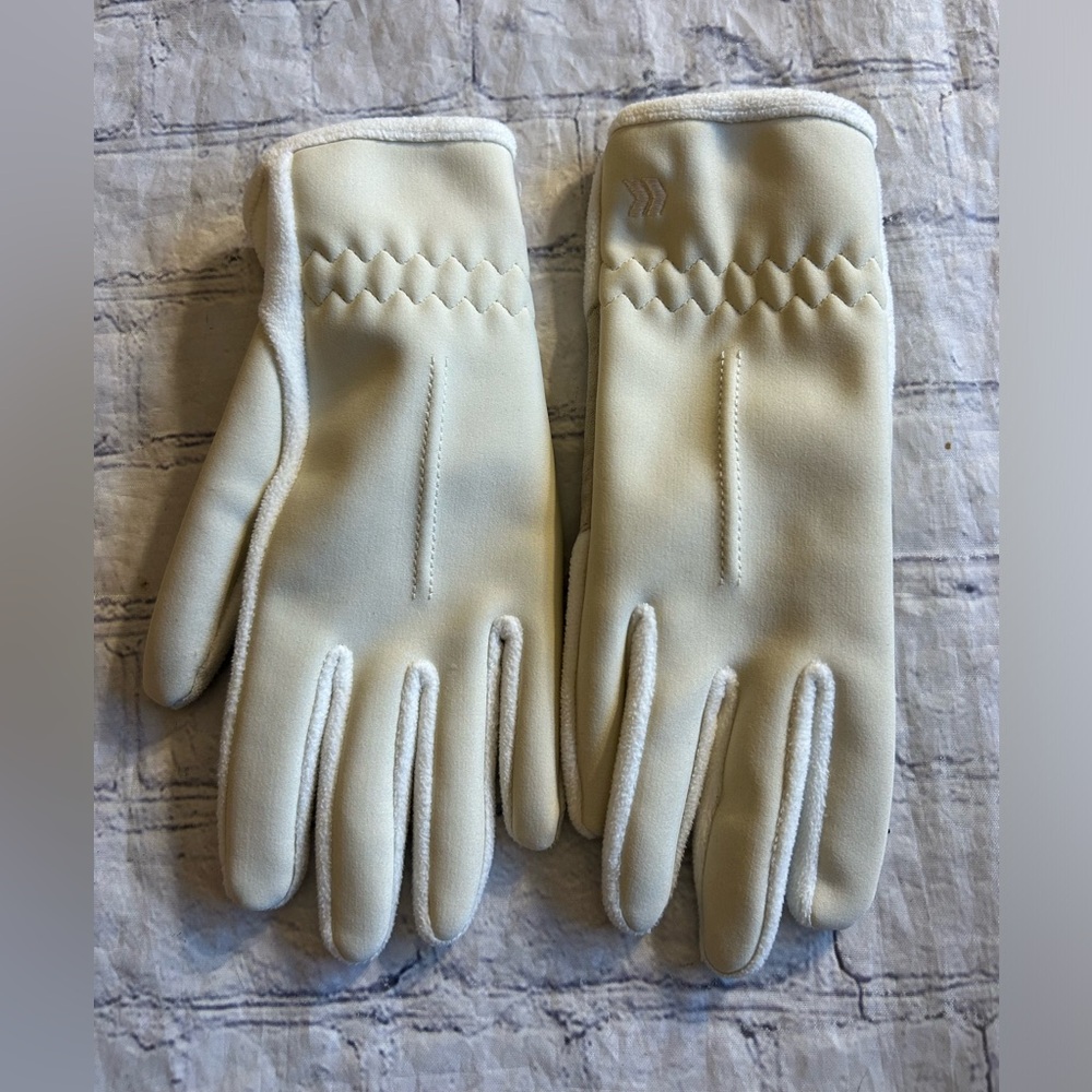 ISOTONER ARIS IVORY CREAM NYLON & LYCRA WOMEN GLOVES O/S DARKER AREAS ON PALM